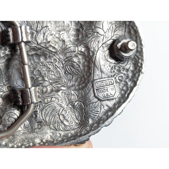 1996 EJC Large Oval WOLF Pair belt buckle, South Western style 3-D Pewter - Picture 6 of 10